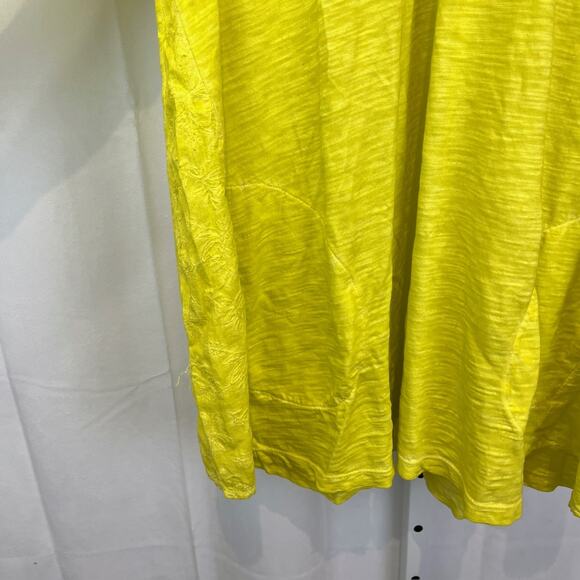LOGO by Lori Goldstein Distressed Cotton Top w Embroidery Key Lime Yellow Size L - Picture 7 of 10